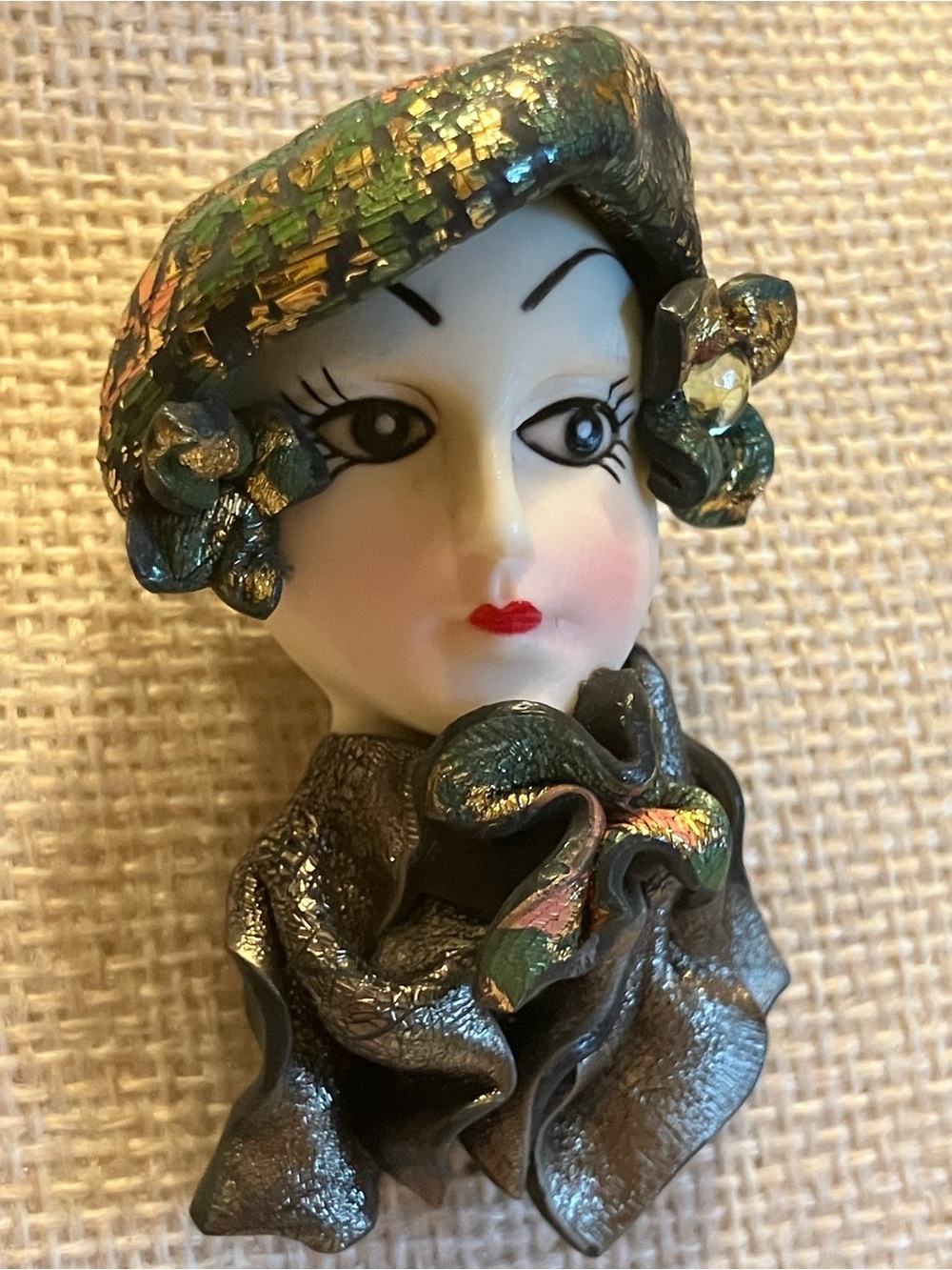 Art Deco - Style Flapper Lady Brooch